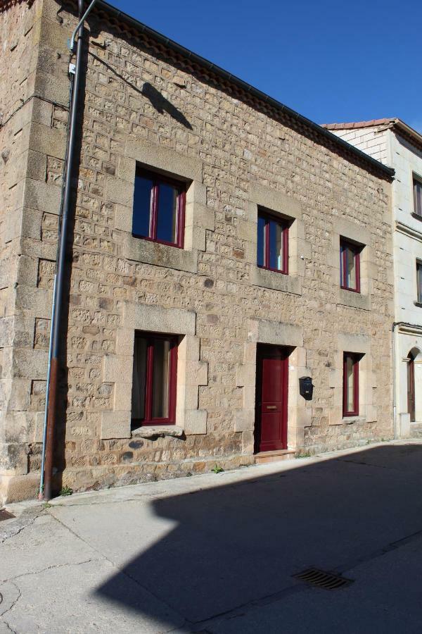 キンタナル・デ・ラ・シエラ La Casa De La Petraゲストハウス エクステリア 写真