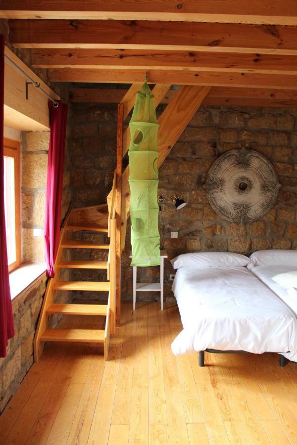 キンタナル・デ・ラ・シエラ La Casa De La Petraゲストハウス エクステリア 写真
