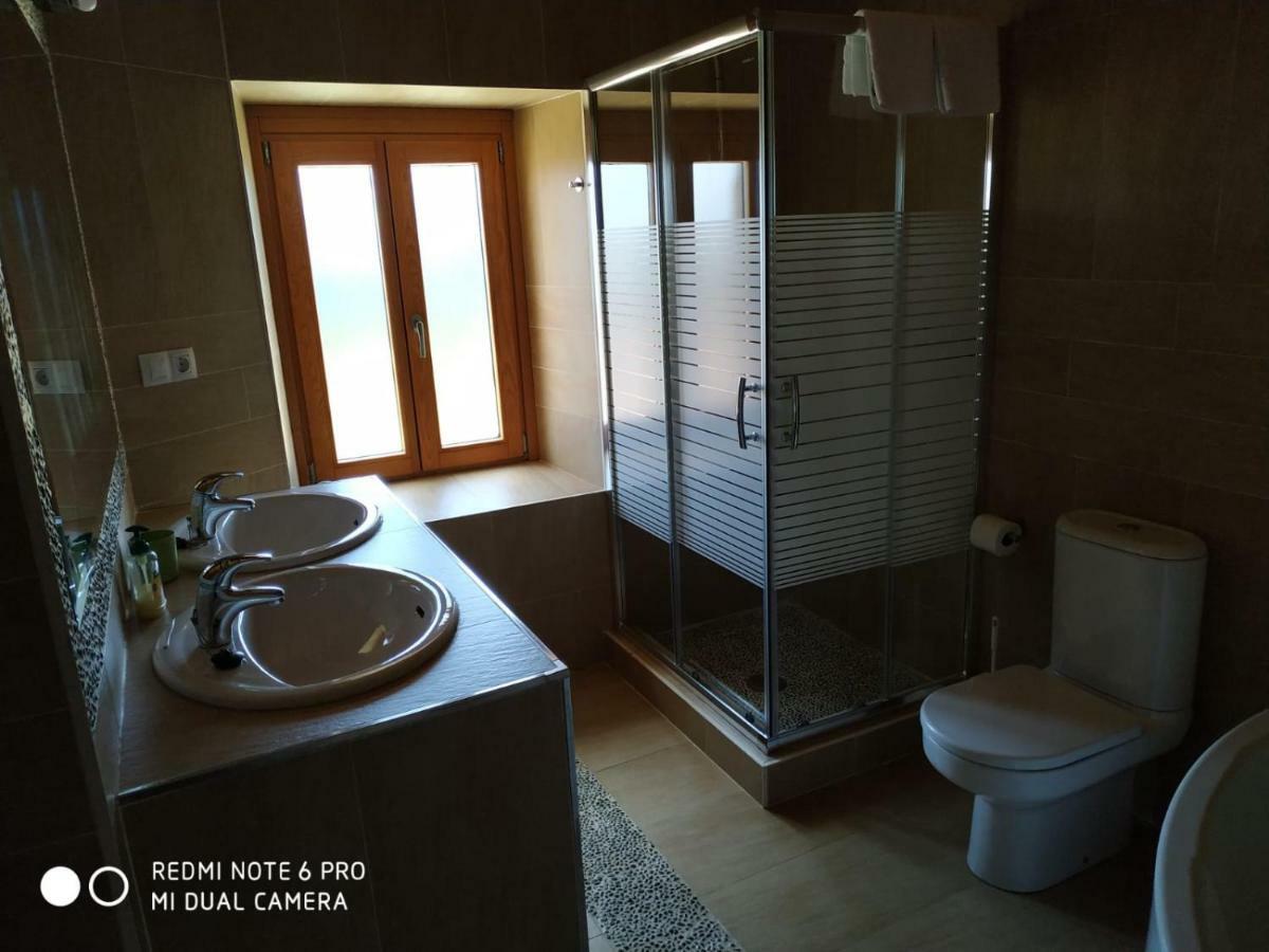 キンタナル・デ・ラ・シエラ La Casa De La Petraゲストハウス エクステリア 写真